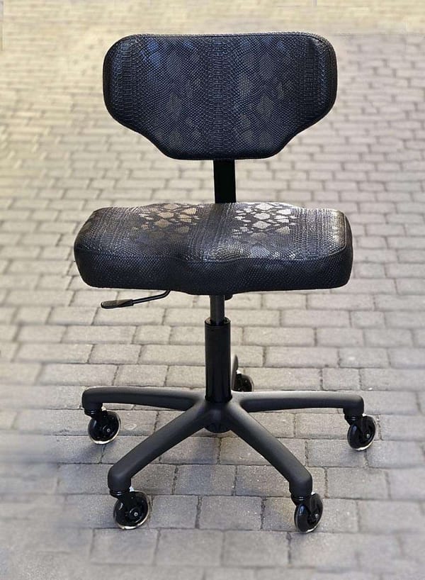 Il Trono - Sedia per Tatuaggi - immagine 4