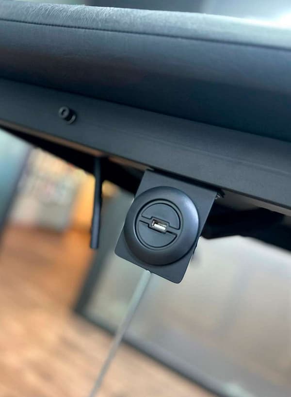 Elektrische Liege mit USB-Ladegerät