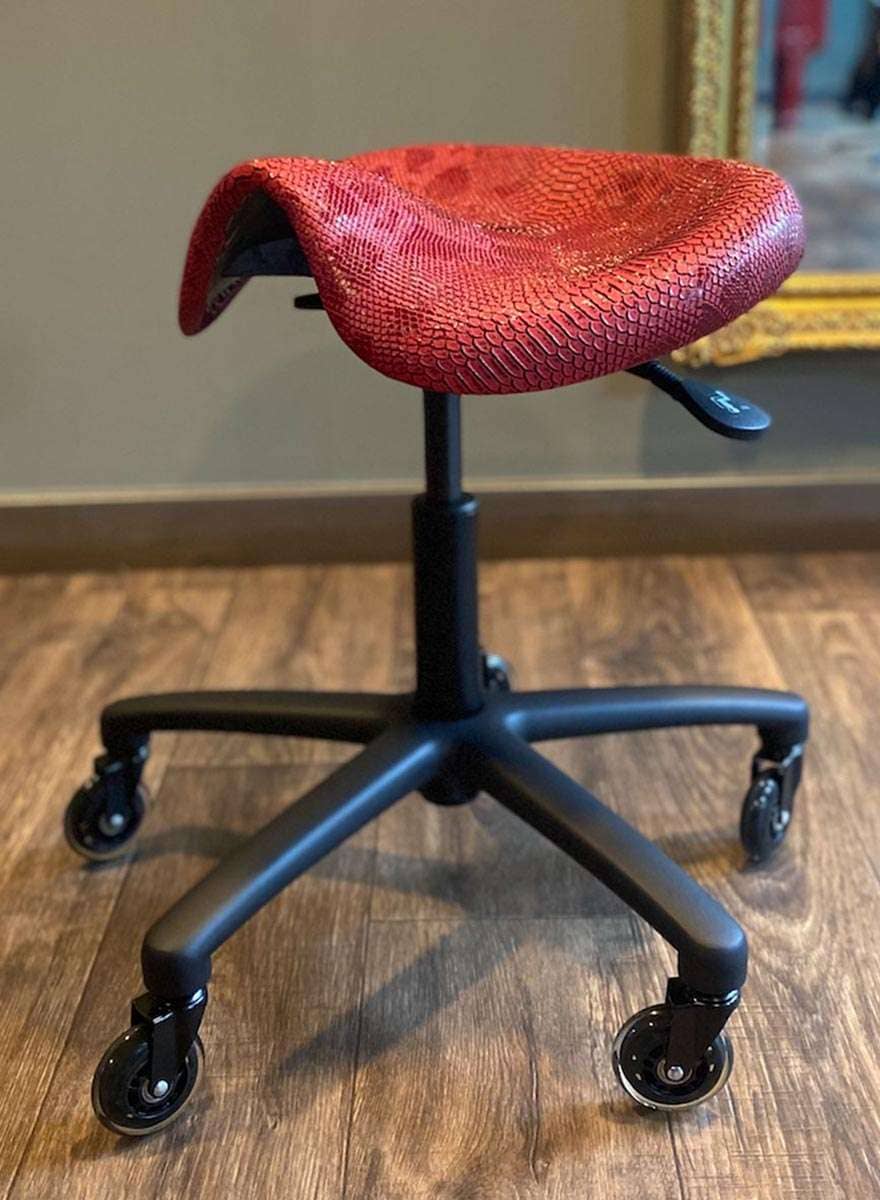 stool for tattoo